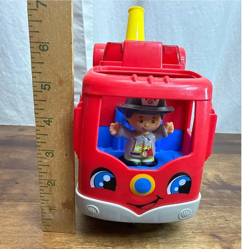 Fisher-Price Little People Helping Others Fire Truck & Figures 2016 Musical Toy